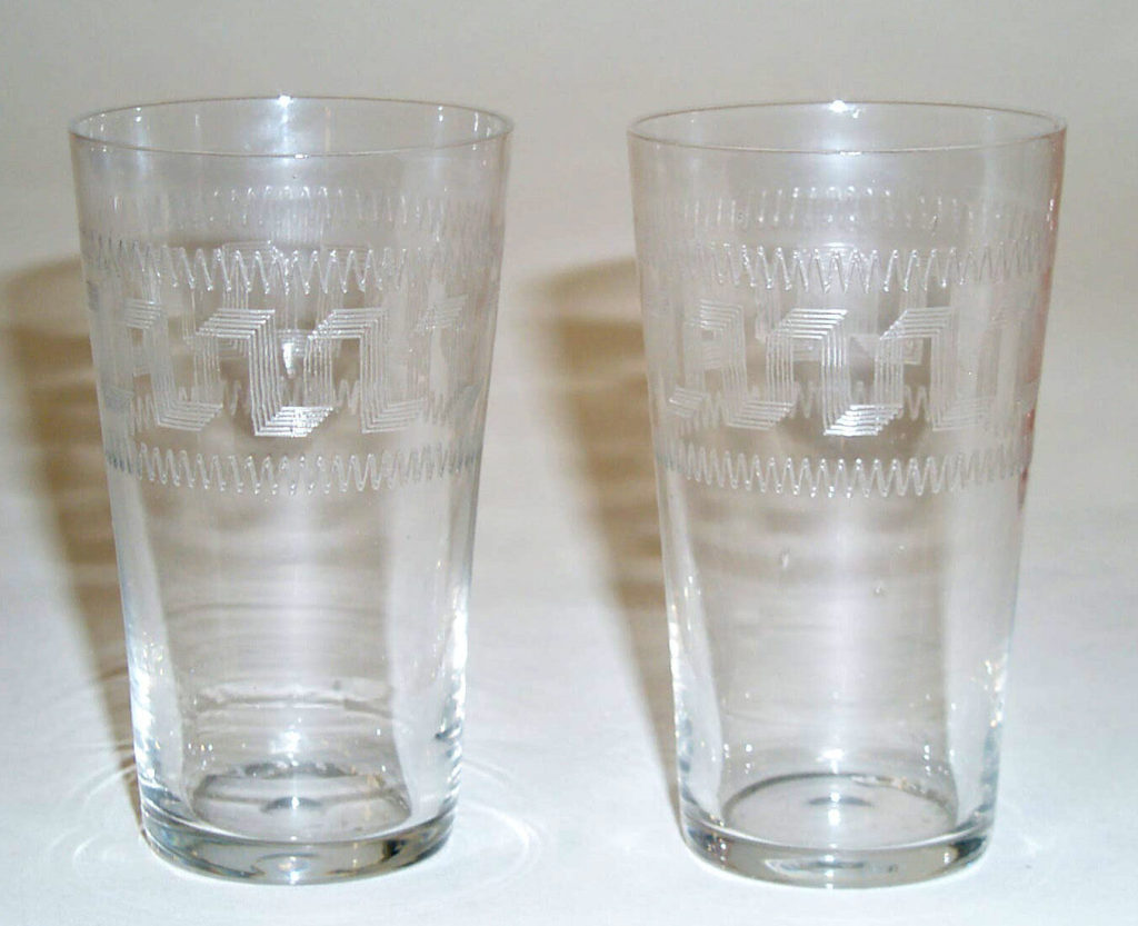 Becher