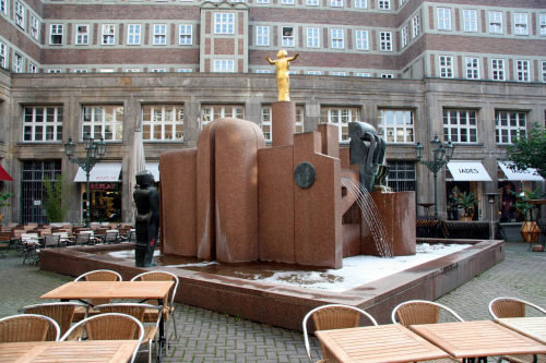 Joachim Schmettau, Musikbrunnen, 1986