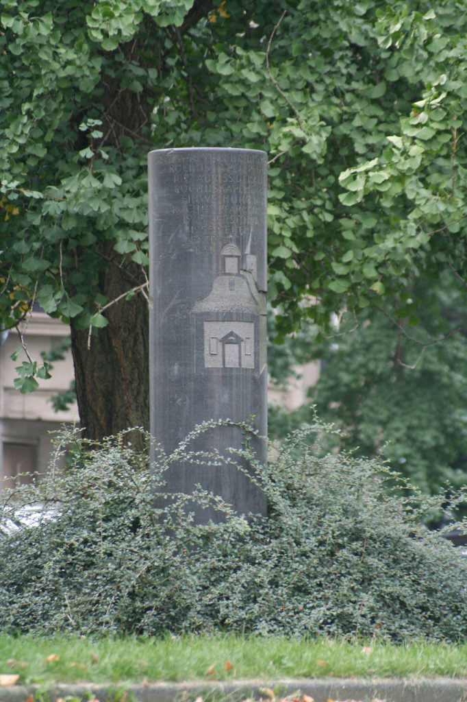 Peter Paul Stahns, Rochusstele, 1988, Foto: Melanie Stegemann, © Kulturamt der Landeshauptstadt ...