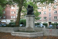 Léon Lauffs, Dreimädel-Brunnen, 1915/1964