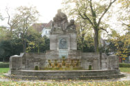 Josef Hammerschmidt, Albert-Mooren-Brunnen, 1910