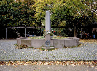 Peter Müller, Brunnen auf dem Lessingplatz, 1987