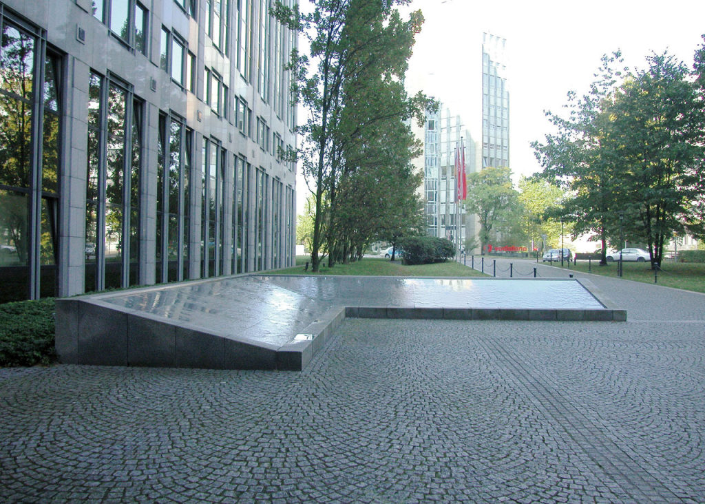 Kiemle, Kreidt + Partner
Mobilfunkbrunnen, 1992