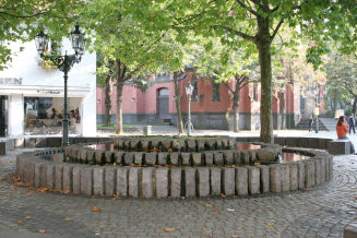 Beatrix Sassen, Marktbrunnen, 1981