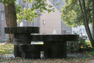 Architektenbüro Hoffmann & Hartmann, Sparkassenbrunnen, 1980