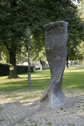 Karl Kluth
Geschichtsdenkmal, 1989