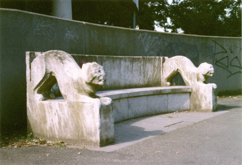 Peter Behrens
Marmorbank mit Katzen, 1905