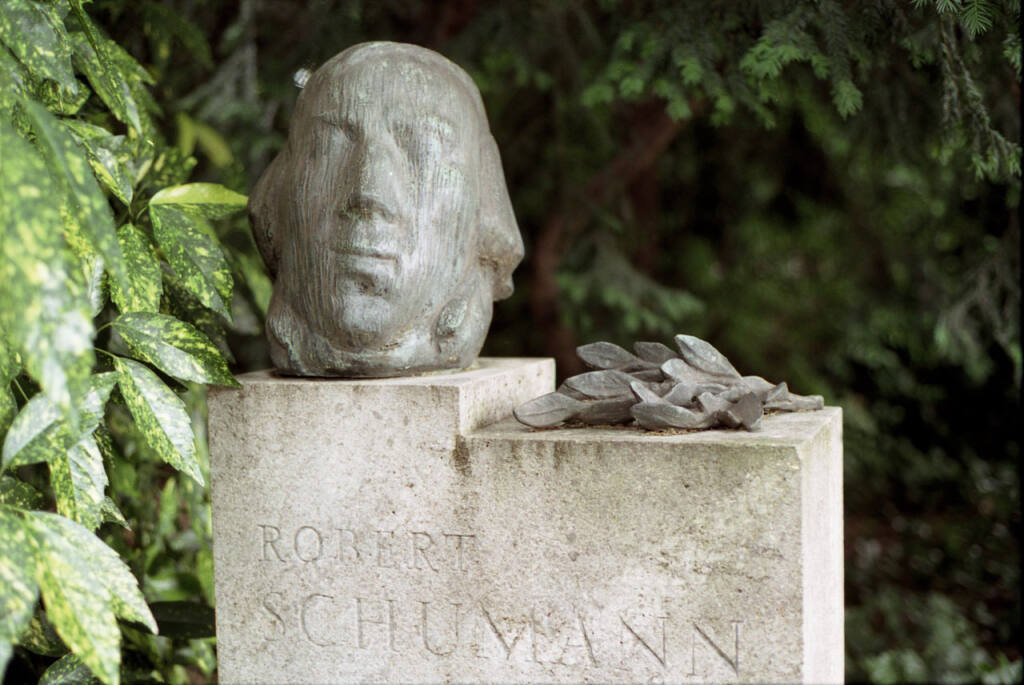 Karl Hartung, Robert-Schumann-Denkmal, 1956