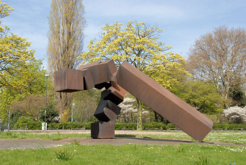 Eduardo Chillida
Monumento Dusseldorf, 1971