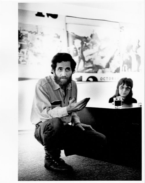 Nic Tenwiggenhorn (Fotograf*in), Allan Kaprow und Inge Baecker, Galerie Inge Baecker, Bochum, Oktober 1971