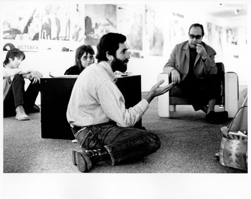 Nic Tenwiggenhorn (Fotograf*in), Allan Kaprow, Galerie Inge Baecker, Bochum, Oktober 1971