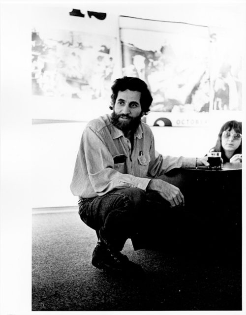 Nic Tenwiggenhorn (Fotograf*in), Allan Kaprow und Inge Baecker, Galerie Inge Baecker, Bochum, Oktober 1971