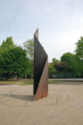 Paul Schneider-Esleben
Gefalteter Stahl, 1959-1961