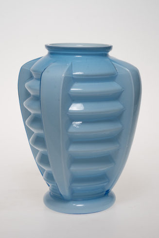 Milchblaue Vase