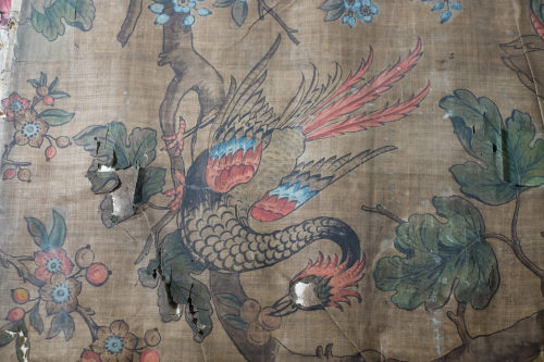 chinoise Blütenbäume mit exotischen Drachenvögeln, Um 1760