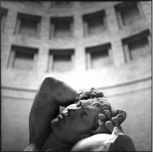 Erika Kiffl (Fotograf*in), Stein-Zeit. Glyptothek, München, 2002