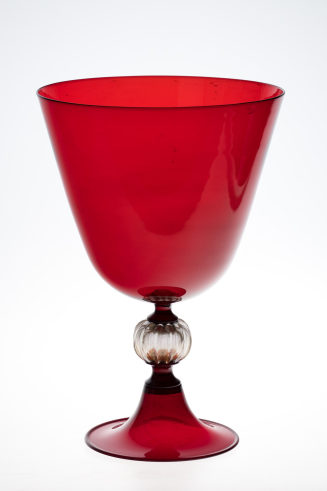 Roter Zierpokal