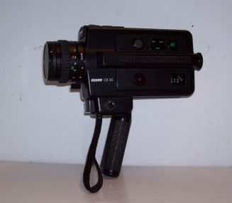 Revue CX 30, Super-8-Kassetten-Filmkamera, Chinon Japan, Vertrieb Foto Quelle, 1979