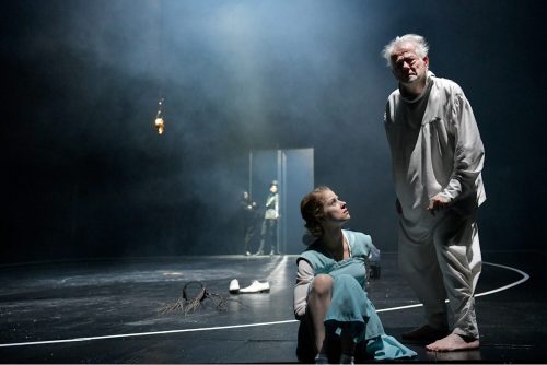 König Lear von William Shakespeare (Szenenfoto). Gastspiel des Schauspiels Stuttgart am 15.5201 ...