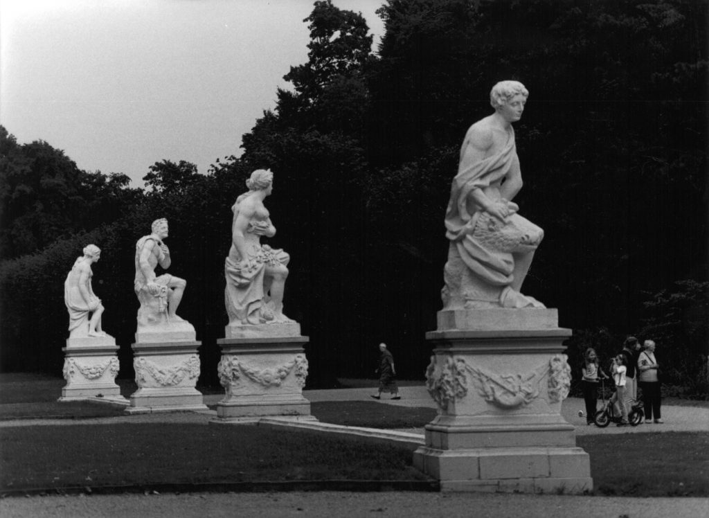 Skulpturen im Schlosspark