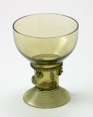 Gelbgrünes Glas