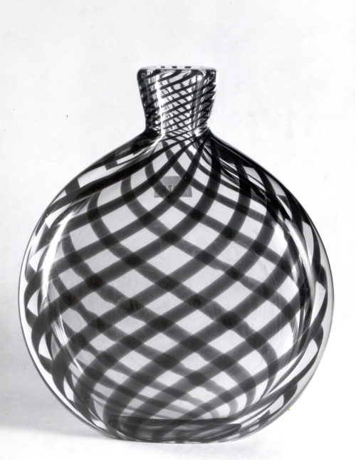 Staatl. Glasfachschule Zwiesel (Künstler*in), "Pilgerflasche", 1965