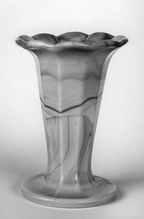 Marmorierte Vase, 2. Hälfte 19. Jahrhundert