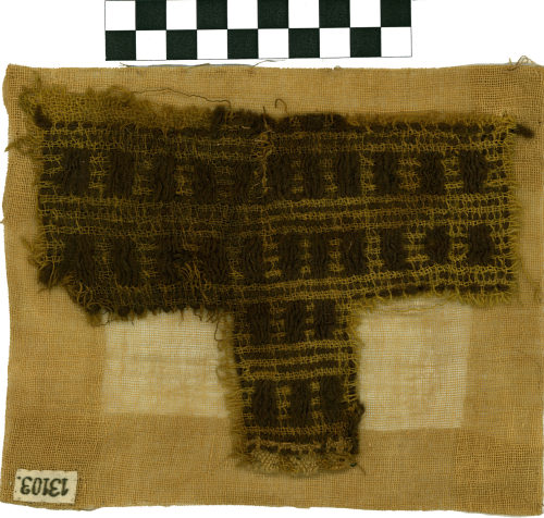 T-förmiges Gewebefragment, 3.– 9. Jahrhundert