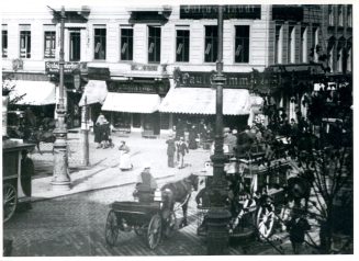 Szenenfoto aus dem Film "UNTER DEN LINDEN", Max Skladanowsky, Berlin, 1896