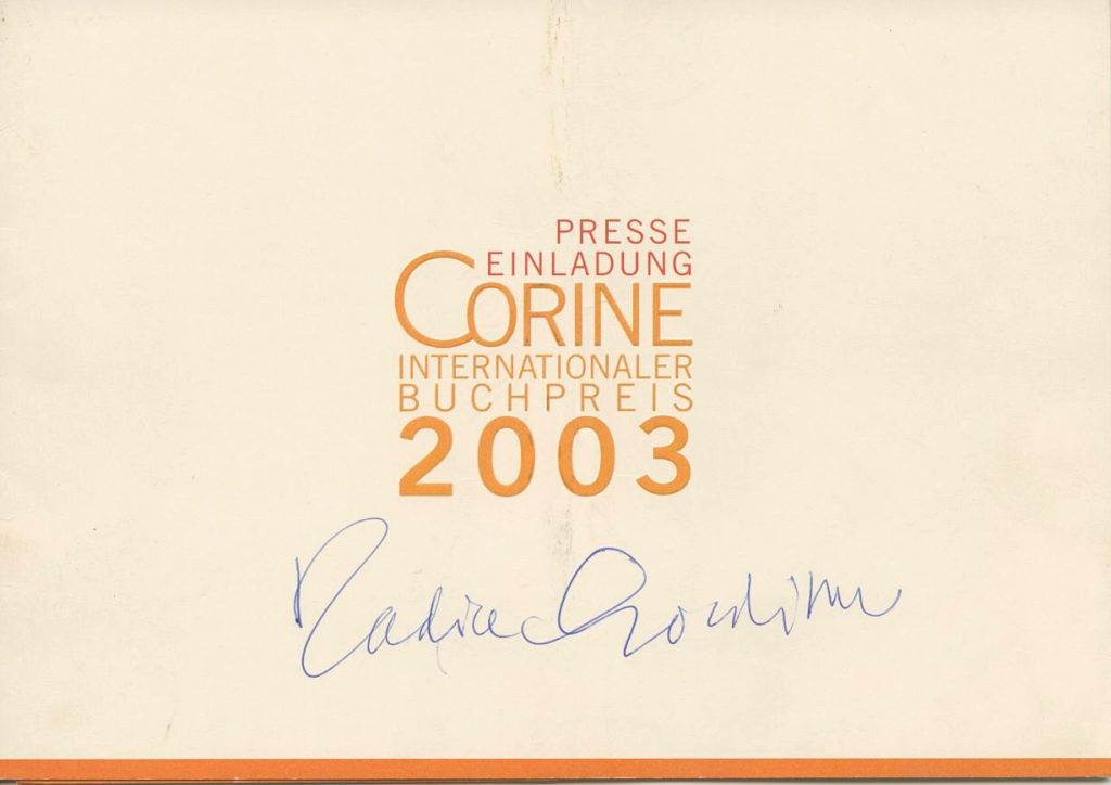 Autogramm von Nadine Gordimer auf einer Einladungskarte, 2003