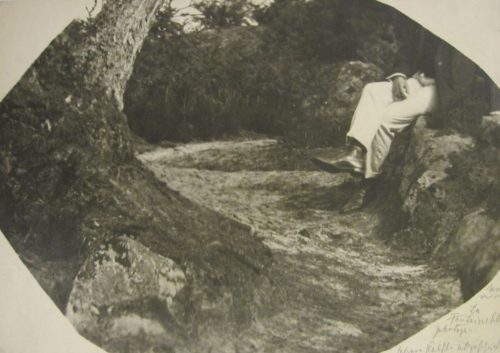 Unbekannt (Künstler*in), Halbfigur im Wald von Fontainebleau, ca. 1890