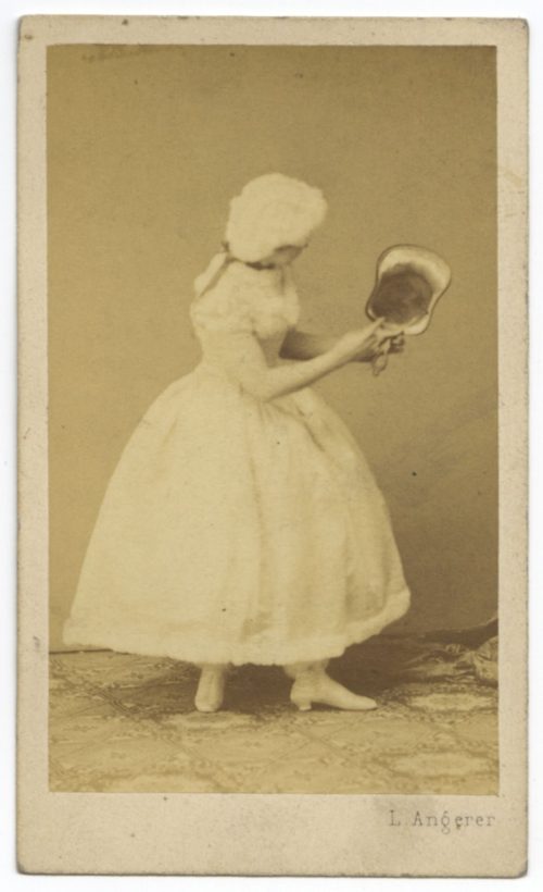 Ludwig Angerer (Künstler*in), Ohne Titel (Dame mit Spiegel), Wien, 1860s–1870s