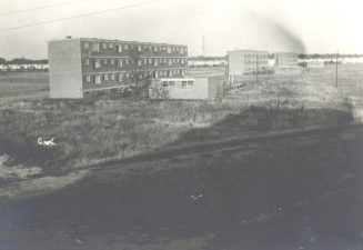 Ohne Titel (Laubenganghäuser von Hannes Meyer in Dessau-Törten) September 1931