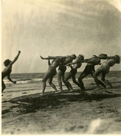 Unbekannt (Künstler*in), Ohne Titel (Tanz am Strand), 1920s