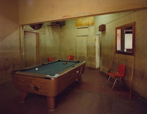 Jim Dow (Künstler*in), Poolroom, Nora's Midway Truck Stop, Oak Hill, Alabama, 1979