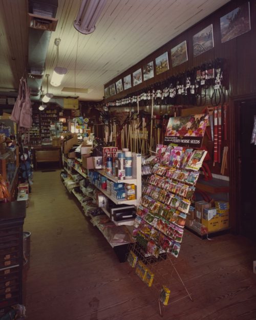 Jim Dow (Künstler*in), Interior, Newtown Hardware, Newtown, Pennsylvania, 1979