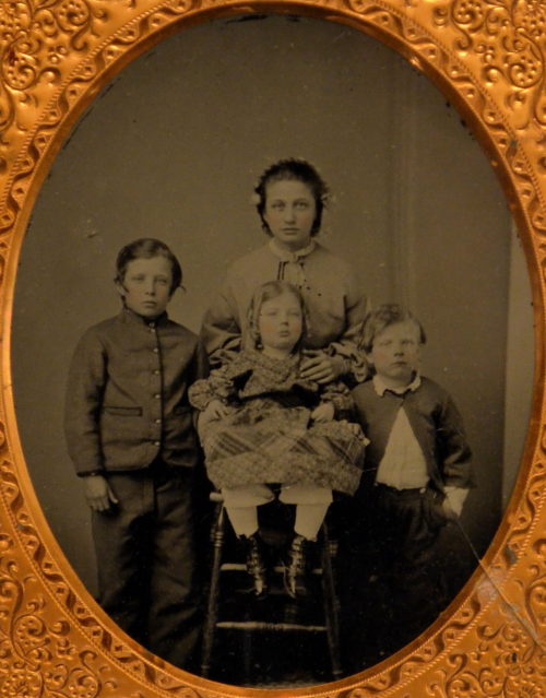 Unbekannt (Künstler*in), Ohne Titel (Familienporträt), early 1860s