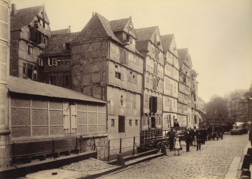 Georg Koppmann (Künstler*in), Hamburg: Hintere Ansicht des Neuen Wandrahm, 1884