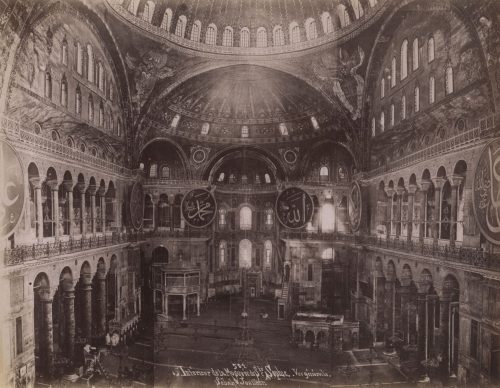 Pascal Sebah Und Policarpe Joaillier (Künstler*in), Innenraum der St. Sophia Moschee. Gesamtansicht, ca. 1880