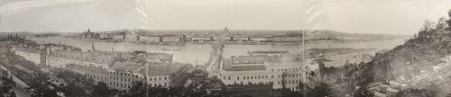 Stengel & Co. (Künstler*in), Ohne Titel (Budapest, Panorama, Blick vom Burgviertel auf Pest mit Kettenbrücke, Parlament und Sankt-Stephans-Basilika), 1896