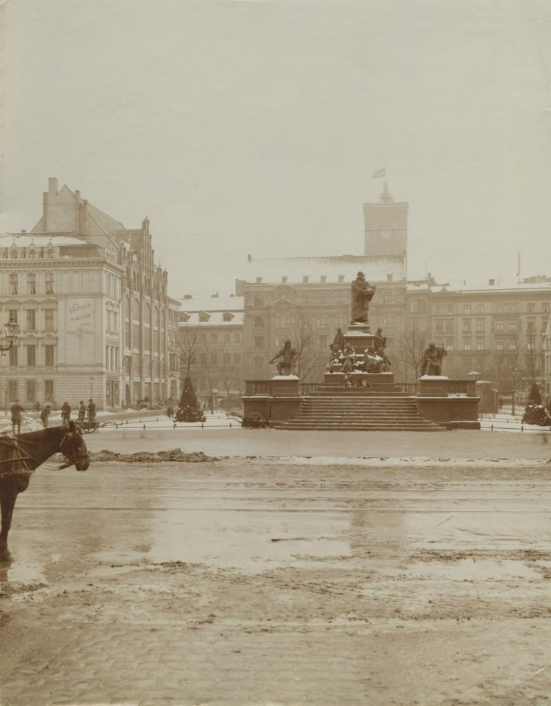 Das Luther-Denkmal auf dem Neuen Markt, Berlin