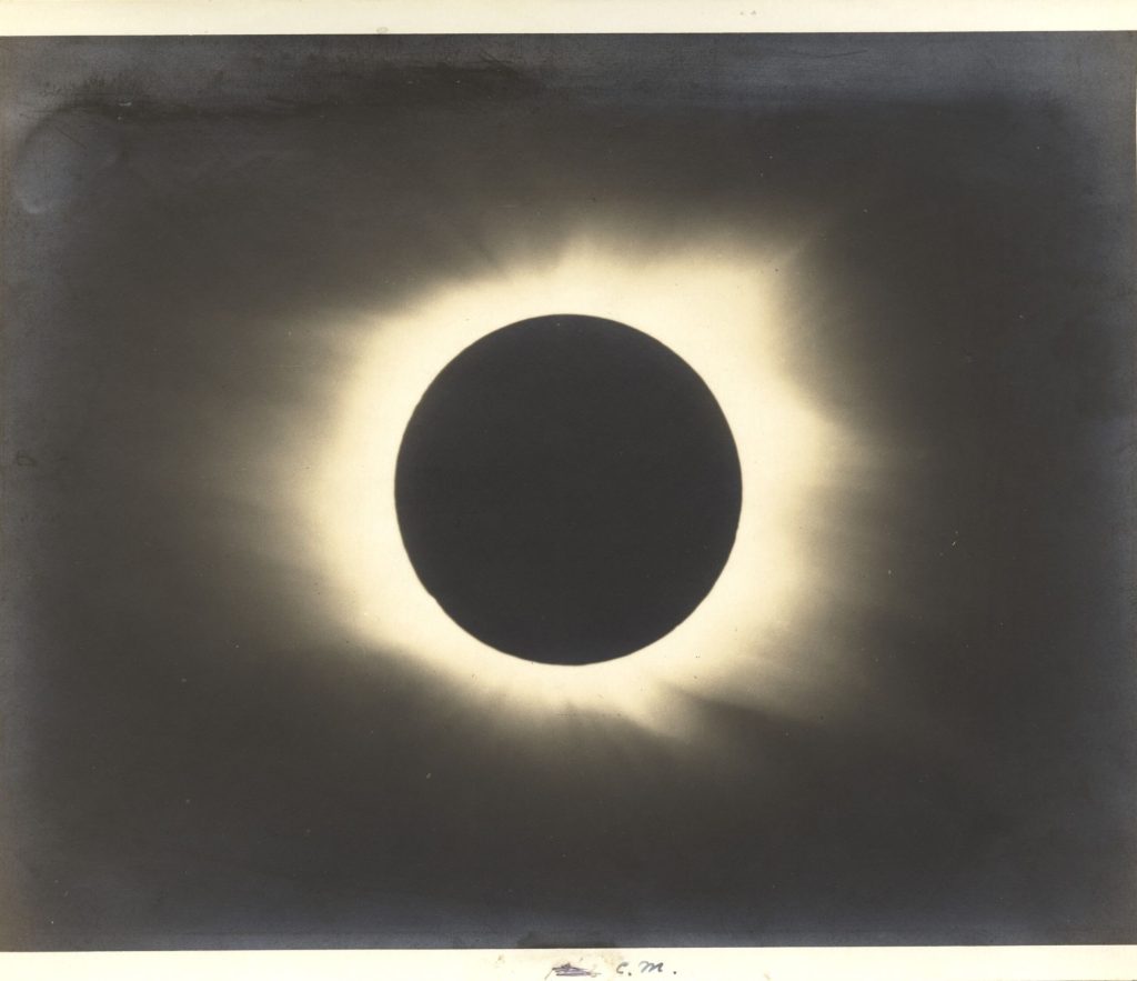 Sonnenkorona während der Sonnenfinsternis am 24. Januar 1925. Middletown (Conneticut) Expedition des Mount Wilson Observatory