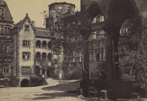 Unbekannt (Künstler*in), Schlosshof in Heidelberg, ca 1860