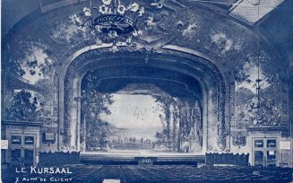 Postkarte mit dem Innenraum der Music Hall "Le Kursaal" in Paris, Albert Beerts, Paris, vor 192 ...