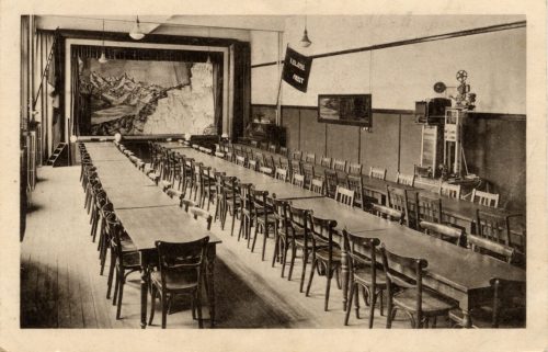 Postkarte mit dem Kinderspeisesaal und dem Vorführraum des "Maison des Mutualistes" in Knokke-H ...