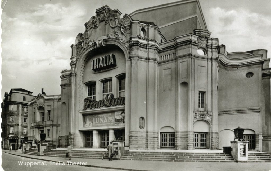 Postkarte mit der Außenansicht des "Thalia-Theaters" in Wuppertal-Elberfeld, Cramers Kunstansta ...