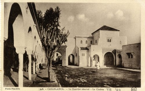 Postkarte mit der Außenansicht des Kinos im "Bousbir" (Casablanca, Marokko), Fotograf Marcelin  ...