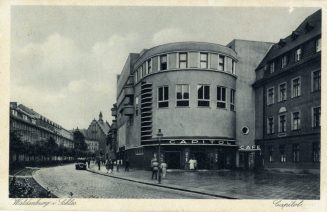 Postkarte mit der Außenansicht des Kinos "Capitol" in Waldenburg (Schlesien), Kunstverlag Herm. ...