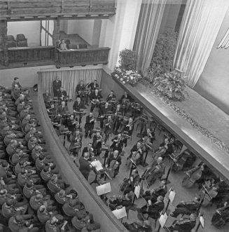 Opernhaus, Stadttheater Düsseldorf, Orchestergraben - Neueröffnung (nach Luftangriff)