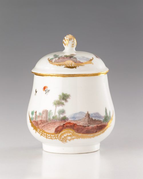 Porzellanmanufaktur Frankenthal (Hersteller*in), Cremetöpfchen mit Gebirgslandschaft, 1777
